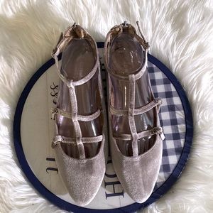 💎VELOUR FLATS  SIZE 9 BEAUTIFUL GRAY .NEW WITHOUT TAGS